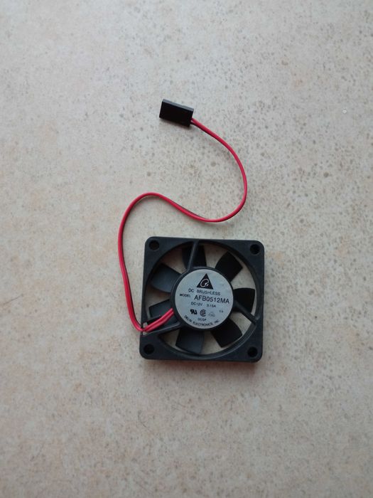 Кулер вентилятор 12V 50x50x10mm