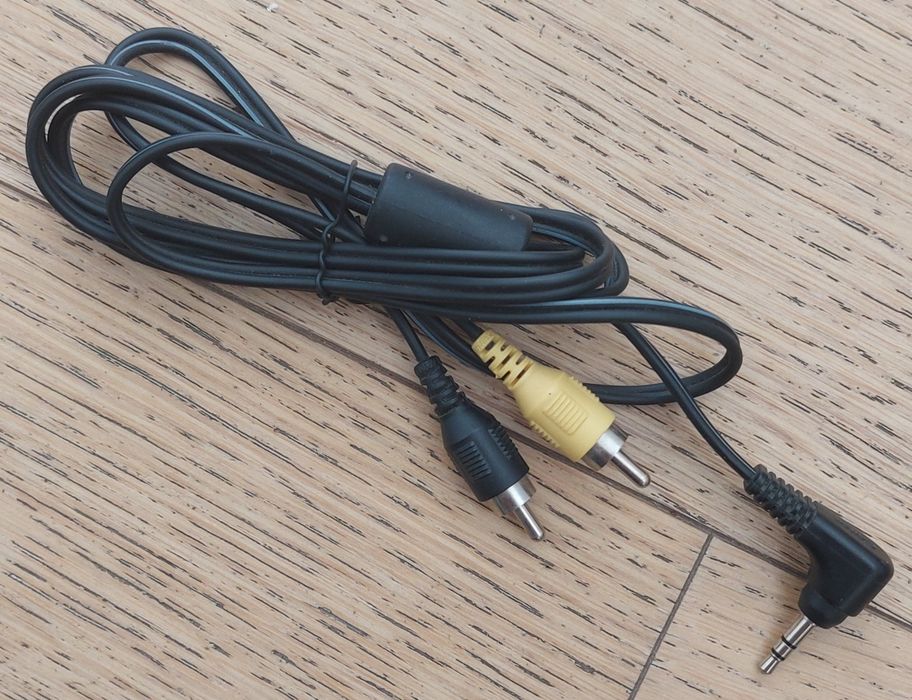 Кабели IEEE 1394, S-Video,miniUSB и др.