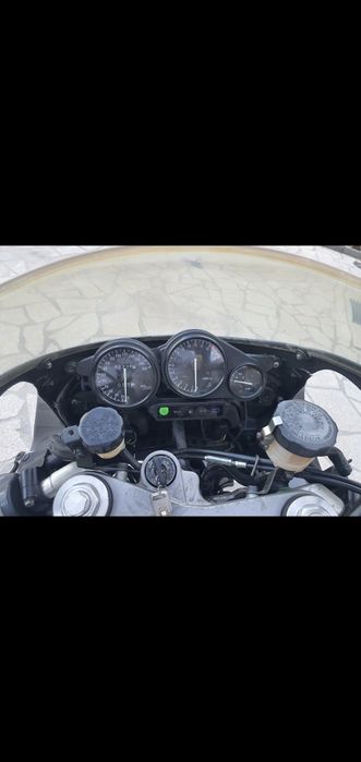 Mota Yamaha YZF 750 R