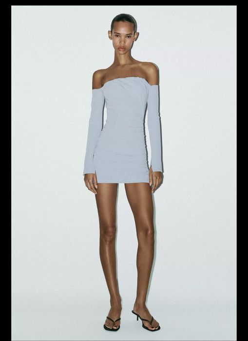 Блакитна сукня від Zara