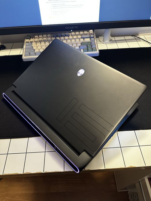 Laptop gamingowy Dell Alienware m15 r6 rtx3060, i5 11400h