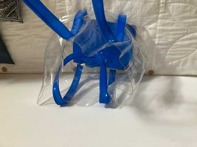 Saco de praia transparente c/ bolsa a condizer (Corte Inglês).
