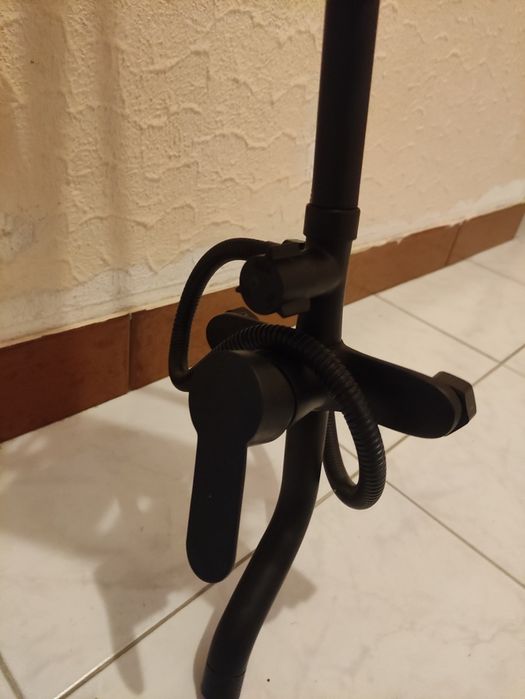 Coluna de duche / banheira  -  preta