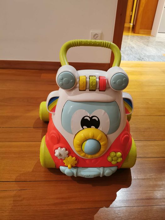 Andador Happy Hippy 9m Chicco