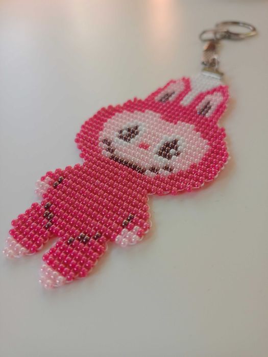 Брелок-підвіска Лабубу ручної роботи з бісера