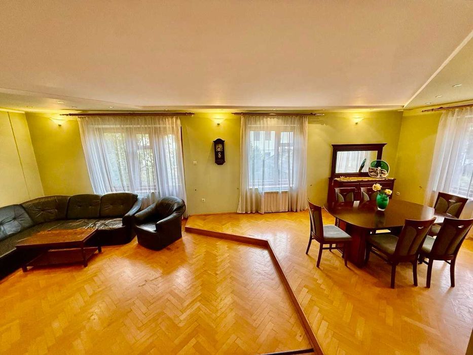 Оренда будинку у Брюховичах біля лісу