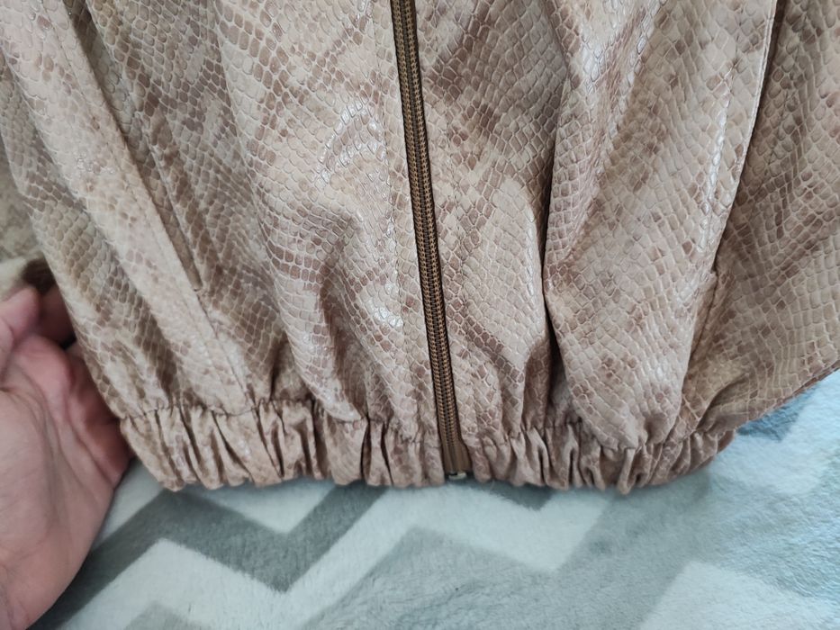 Kurtka, Bomberka lekko ocieplana