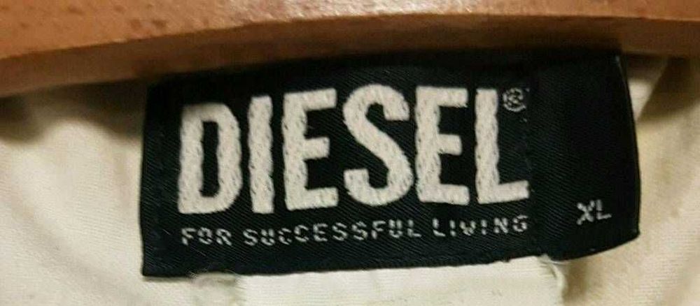 Продаю зимову пухову куртку Diesel, розмір XL