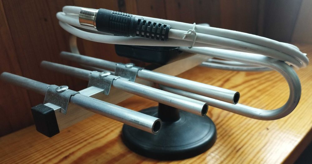 Комнатная антенна Т2 активная направленная