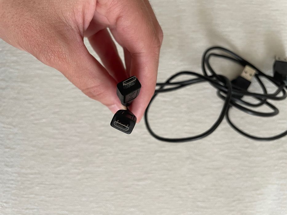 2 cabos micro usb // Micro USB Cables