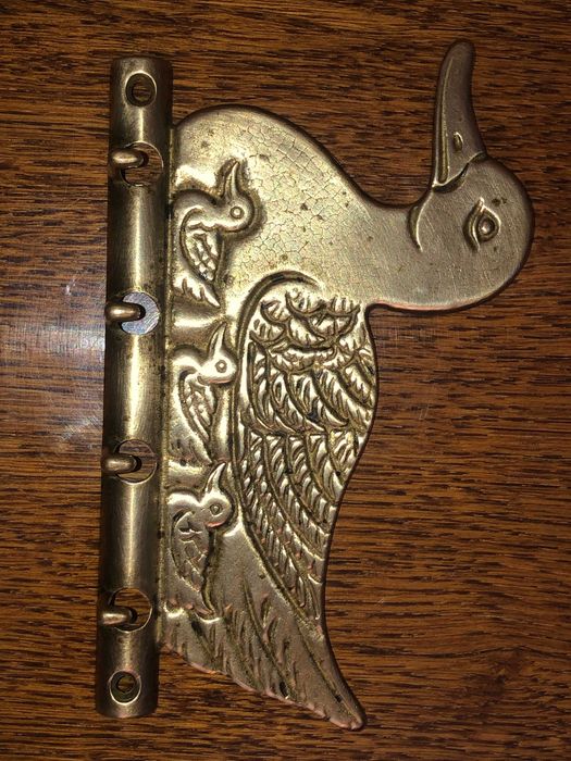 Ключниця настінна. Качка. Бронза.