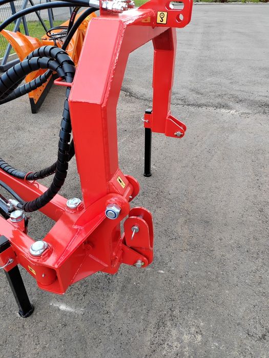 Kosiarka bijakowa PRO-DAR tylno boczna na pantografie wysiegniku