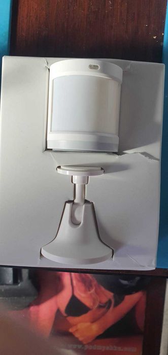 видеонаблюдение, датчики, умные розетки