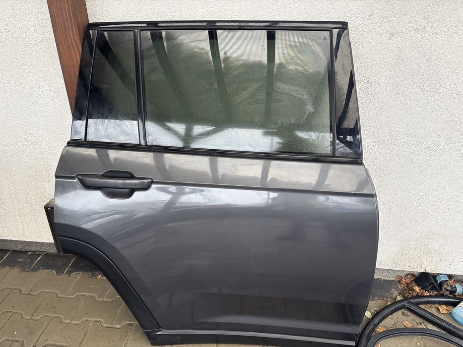 Drzwi prawy tył Jeep Grand Cherokee WL L
