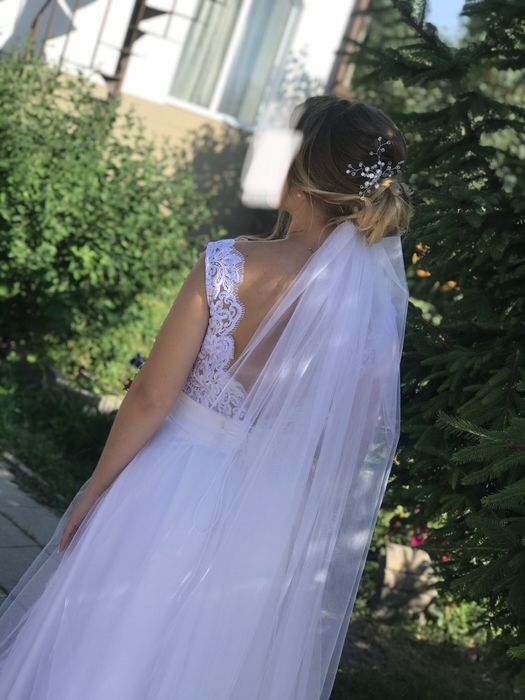 Весільна сукня