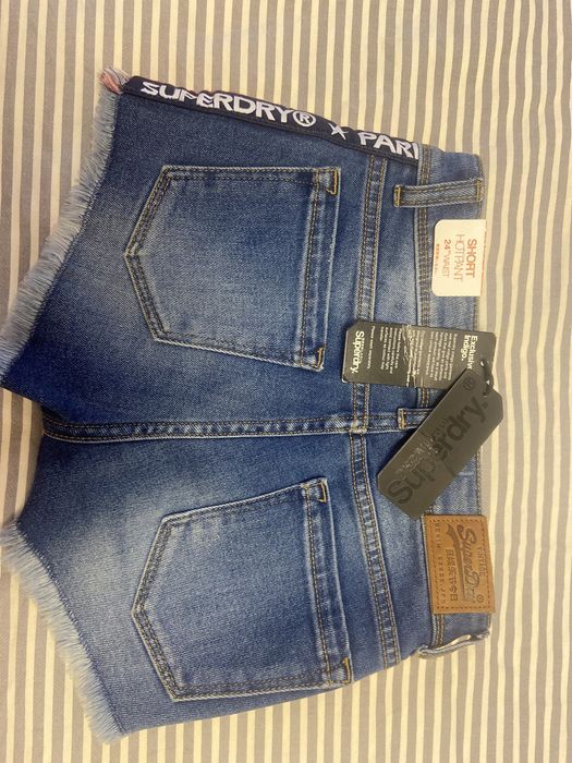 Шорты женские джинсовые Superdry