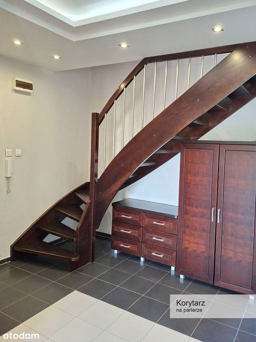 Mieszkanie dwupoziomowe z balkonem