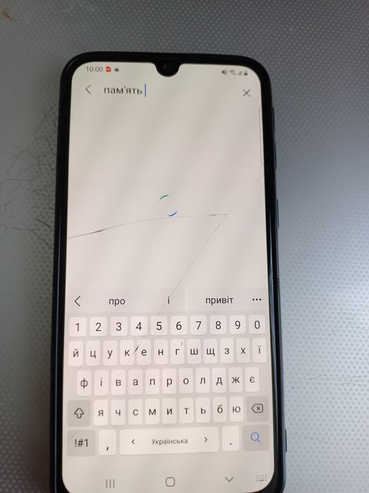 Продам Samsung A40 в гарному стані.