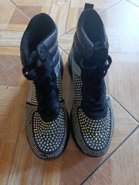 Крассовки высокие.