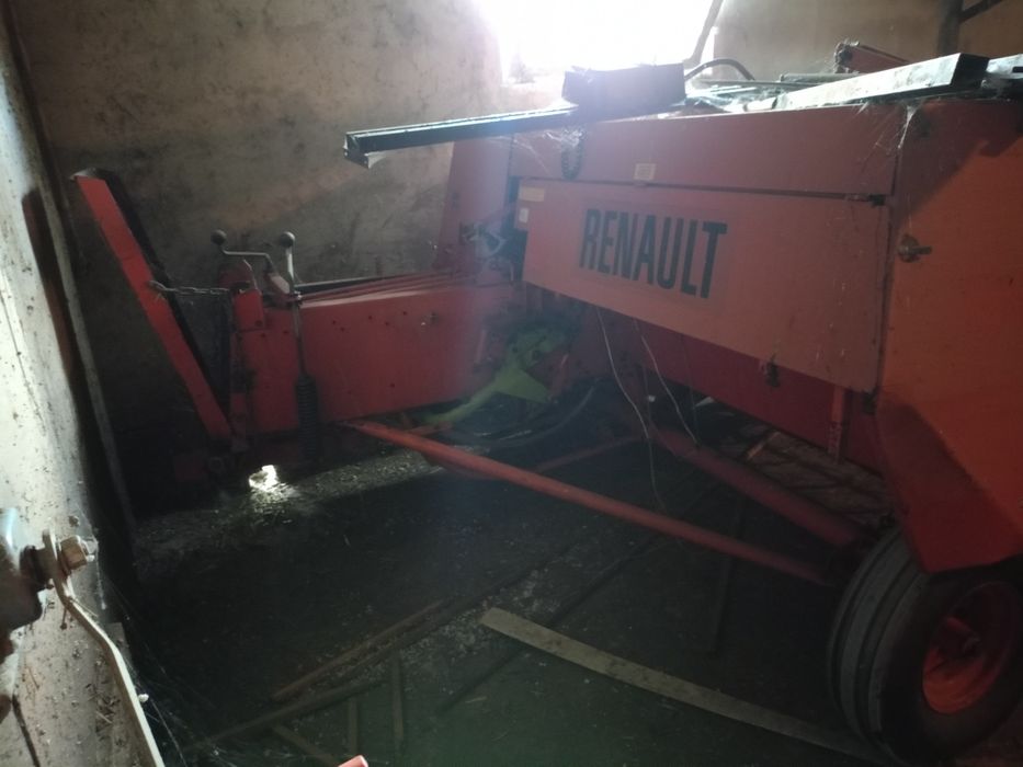 Prasa kostkującą Renault / Class DOMINAT