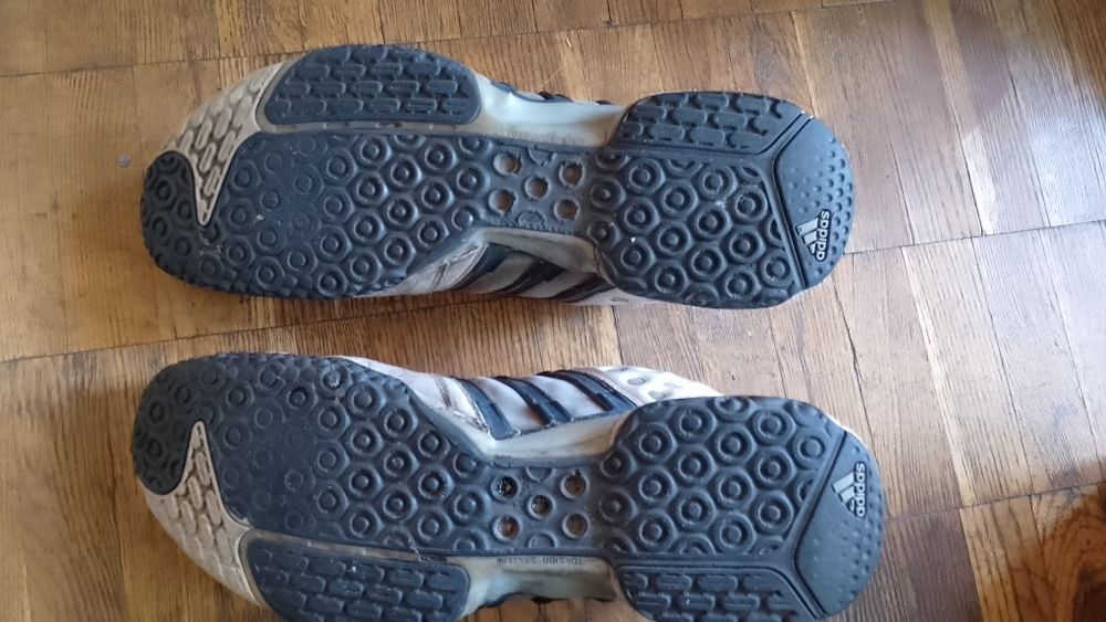 Кроссовки Adidas 48р.