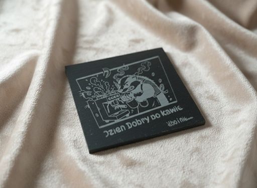 Grawer laserowy podkładki pod kubki z łupka