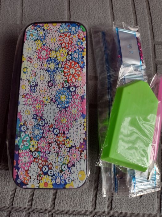Diamond painting, haft diamentowy - etui na okulary