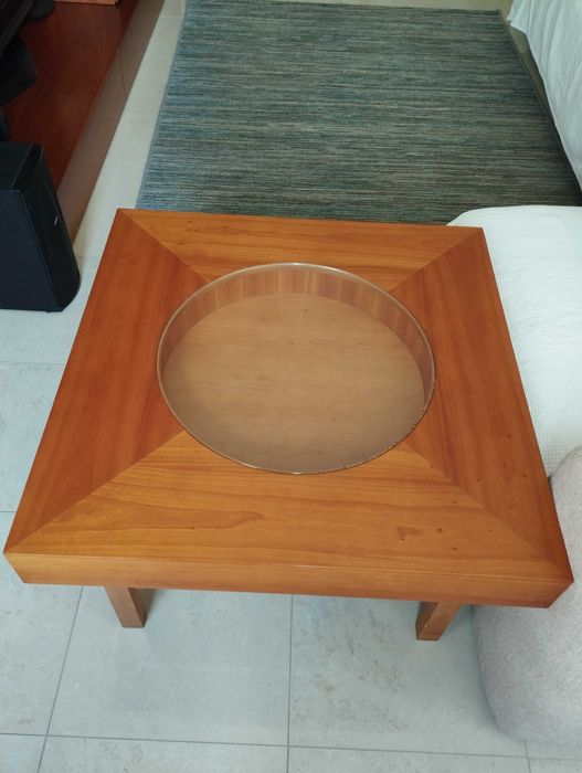 Mesa apoio em cerejeira