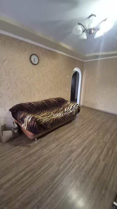 Продам 3-х кімнатну квартиру, р-н Київська