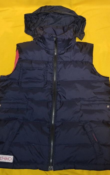 Тепла безрукавка пуховик на хлопчика 8-10 років