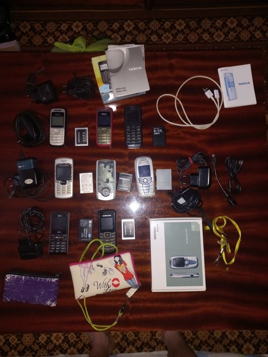 Кнопочные телефоны - 8шт.