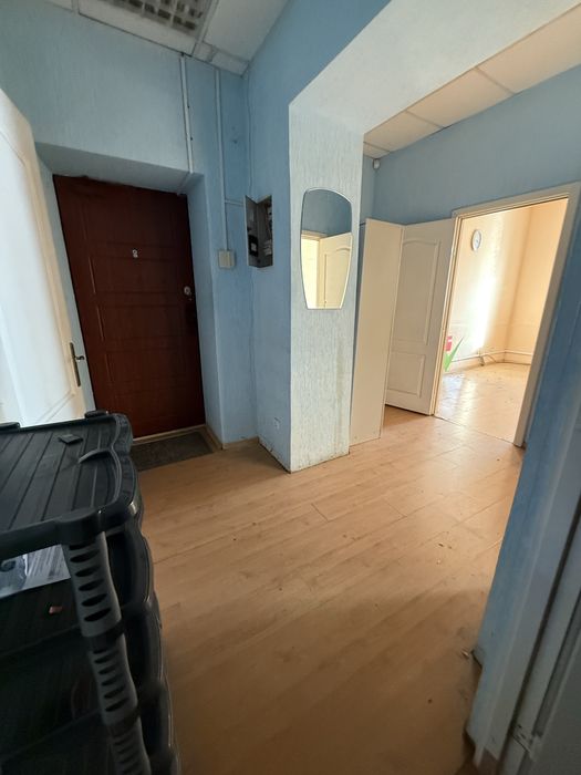 Продам 3к квартиру. Центр, сталінка