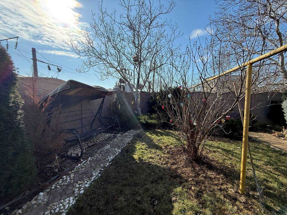 Сдам 2 этажный дом в Сухом лимане, газ, солнечные панели