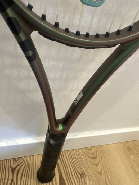 Wilson Blade v8 100 UL