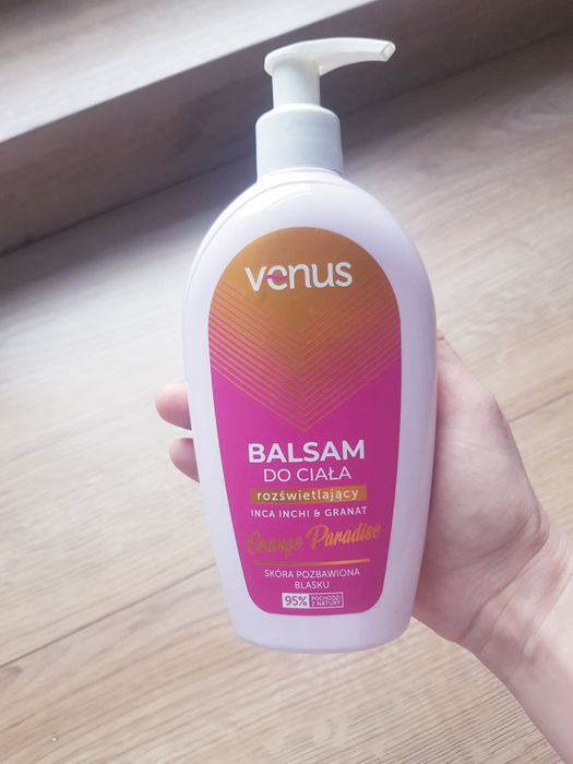 Nowy Balsam do ciała rozświetlający z drobinkami złota  shea Venus