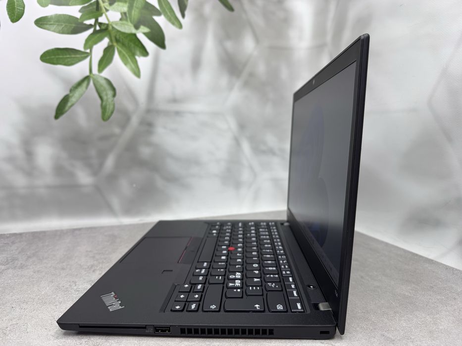 Lenovo ThinkPad T14 G2 / i5-1135G7 / 16GB / 256GB SSD / 14" FHD IPS