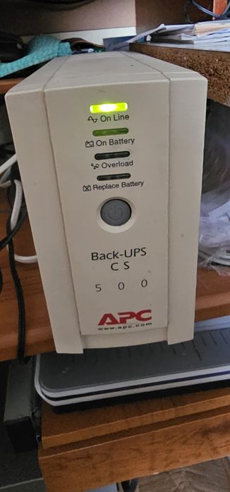 Джерело безперебійного живлення APC Back-UPS CS 500
