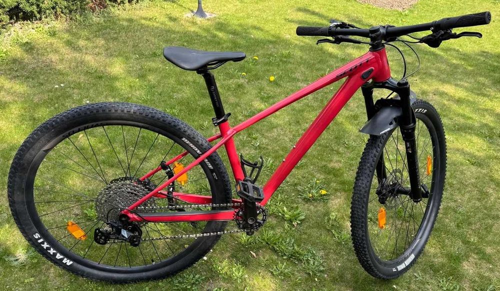 Scott Contessa Scale 940 z 2021 r.