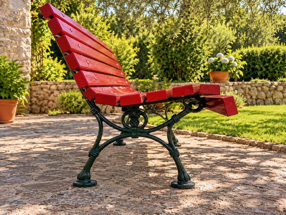 Bancos de jardim antigos em madeira e ferro fundido – Vermelho