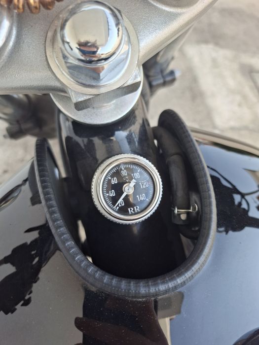 YAMAHA SR400 c/ 4125 km como NOVA