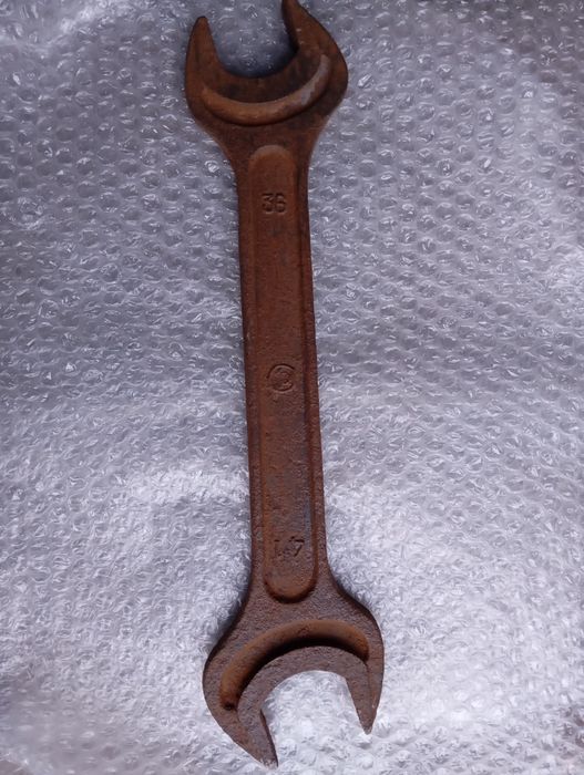 Молотки и слесарные ключи рожковые