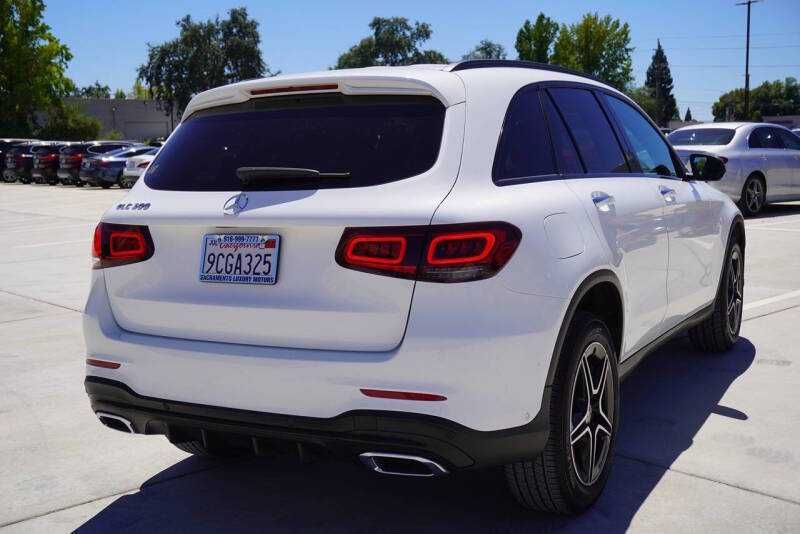 2022 Mercedes-Benz GLC 300