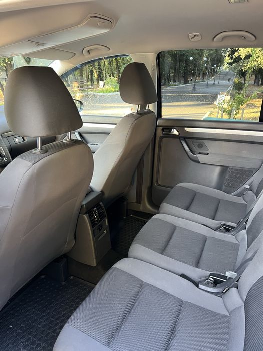 volkswagen touran 2011