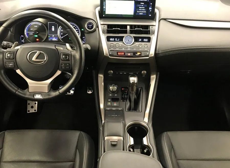 Lexus NX F-Sport, salon PL, nowe opony wielosezonowe premium,