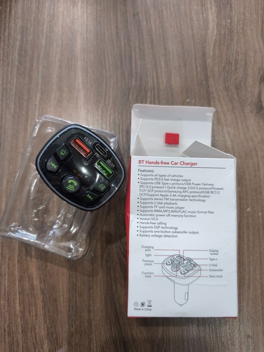 Transmiter FM podwójne ładowanie USB
