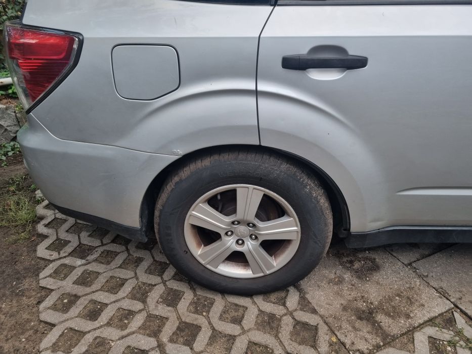 Subaru Forester 2011 Automat