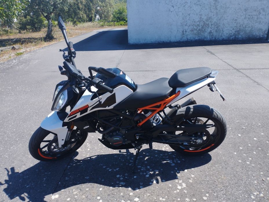 Mota KTM duke 125