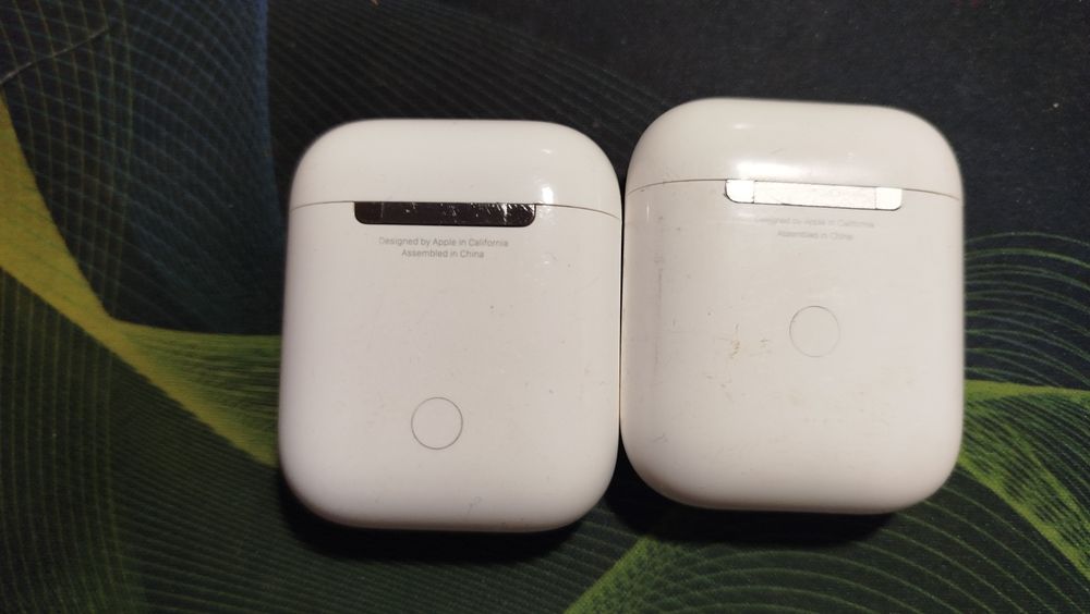 Продам Airpods оригинал