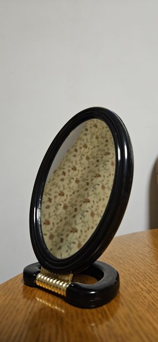 Małe Lusterko 15cm stojące zwykle + powiększające  uzywane