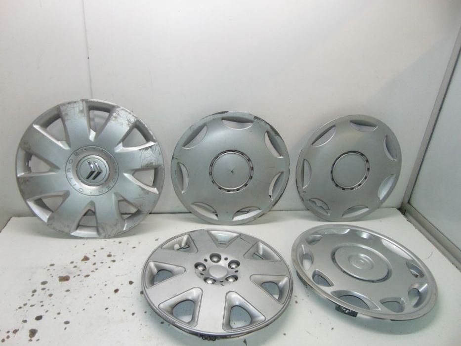 Tampões de roda Citroen 16 e Bmw 15 originais